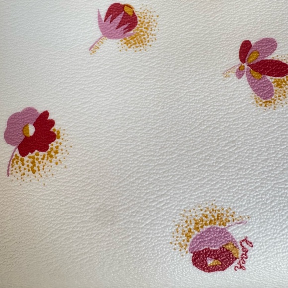 Coach Rowan Satchel with a pop floral print - Picture 8 of 10